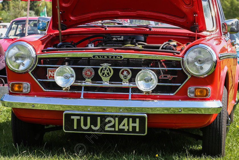 IMG 6076 
 Keywords: Chiltern Hills Vintage Classic Car Rally 2014 Transport Headlights Bumper Wheels Tyres Cars