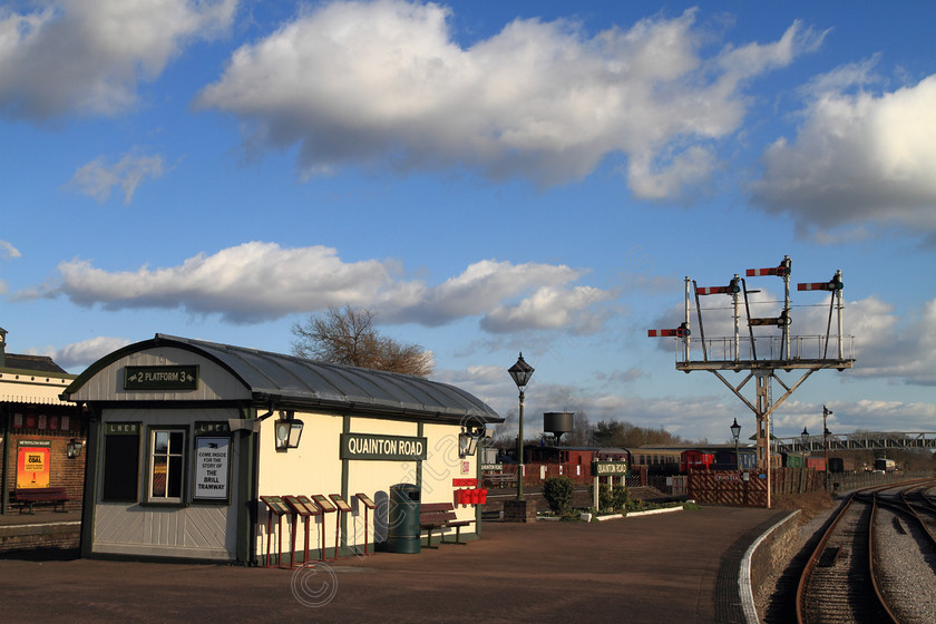 IMG 9051C 
 Quainton Road Railway Station, and signal. 
 Keywords: Quainton Railway Station Platform Track Building